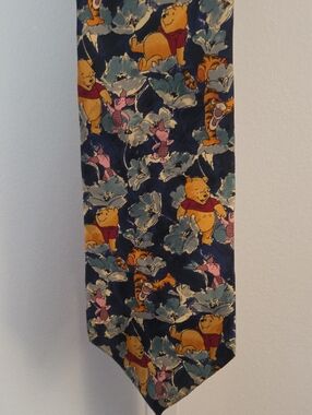 Vintage Disney Winnie the Pooh Navy Blue Floral Silk Necktie Tigger Piglet